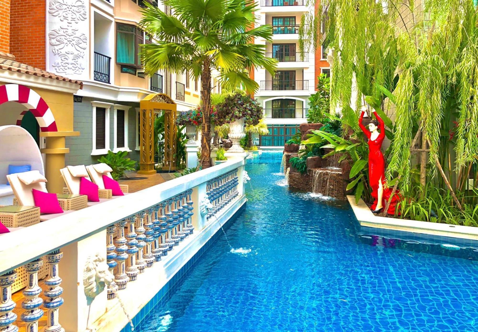 Espana Resort Jomtien Beach Pattaya Exterior photo