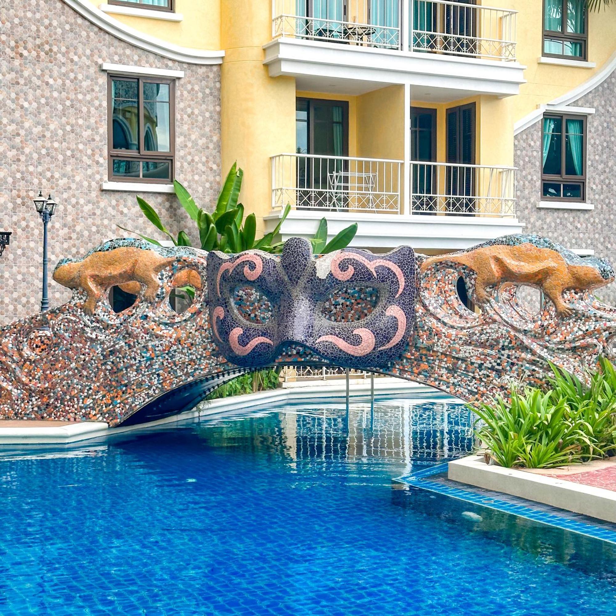 Espana Resort Jomtien Beach Pattaya Exterior photo